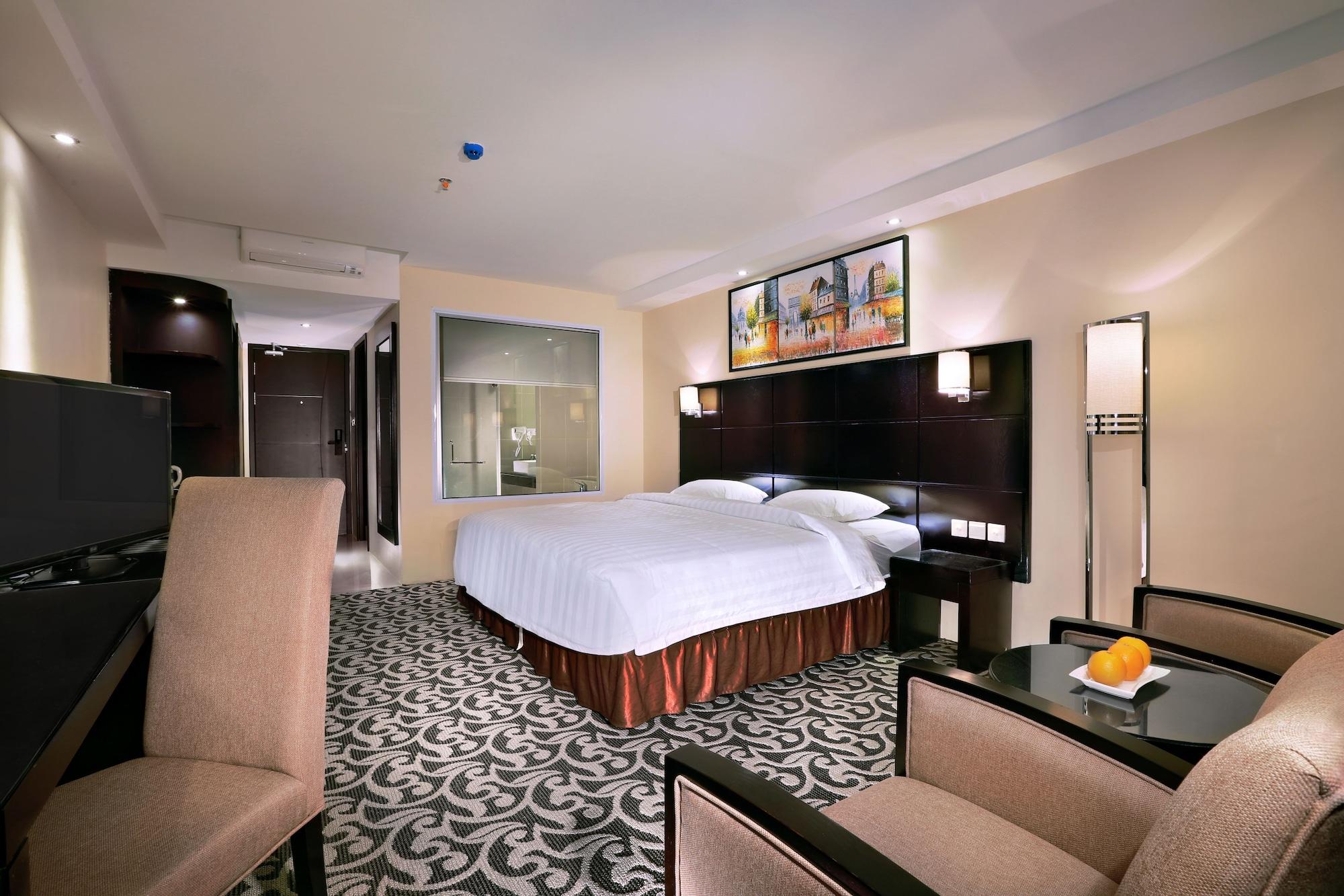 Aston Karimun City Hotel Танджунг-Балай-Каримун Экстерьер фото