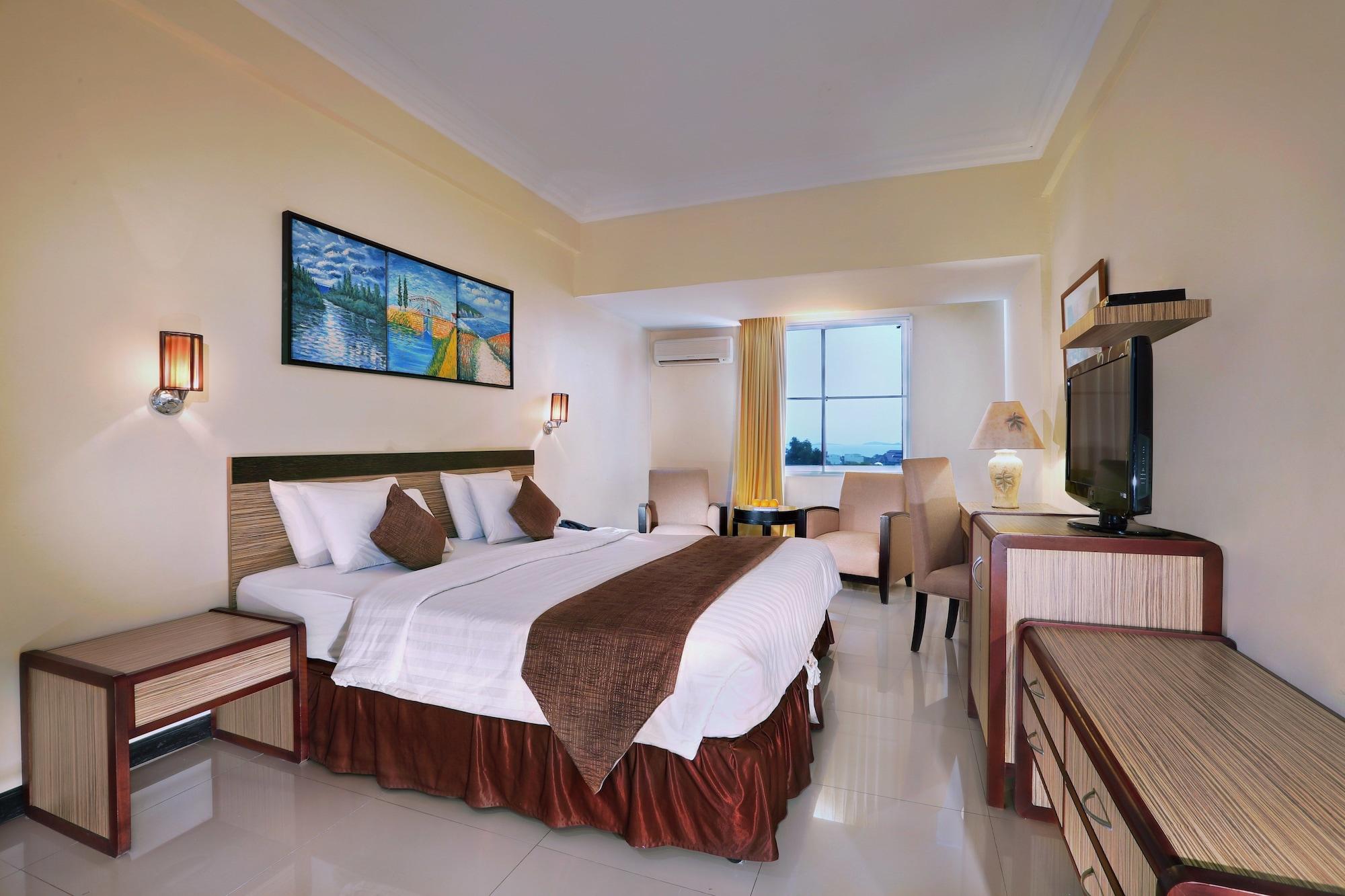 Aston Karimun City Hotel Танджунг-Балай-Каримун Экстерьер фото