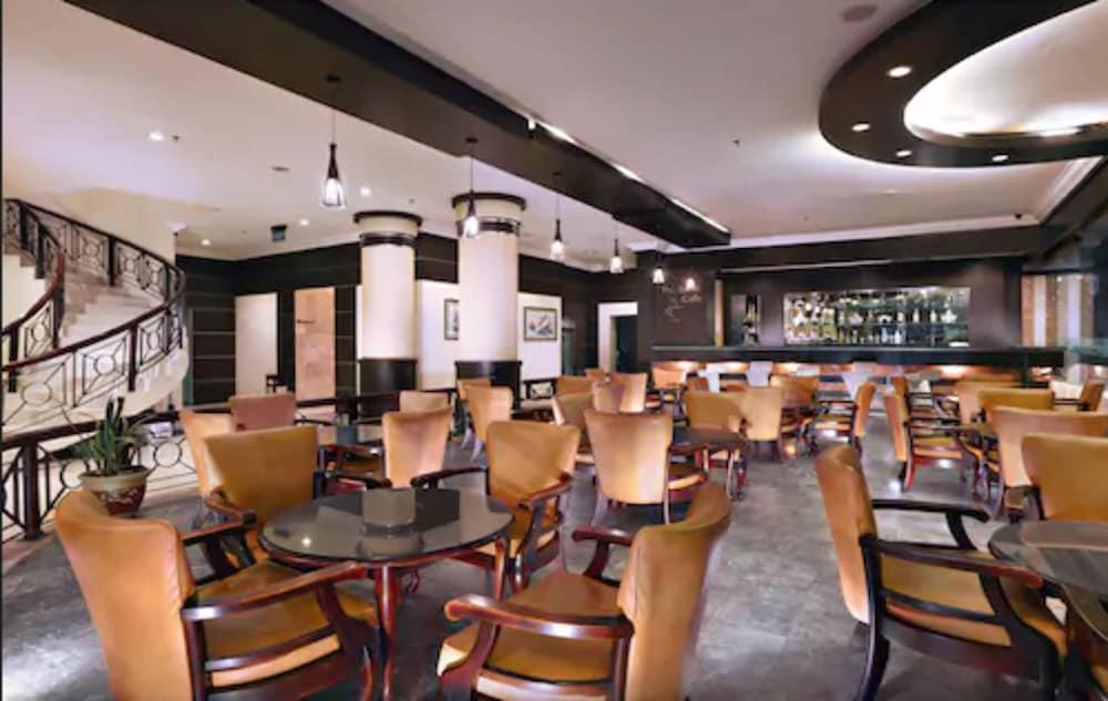 Aston Karimun City Hotel Танджунг-Балай-Каримун Экстерьер фото