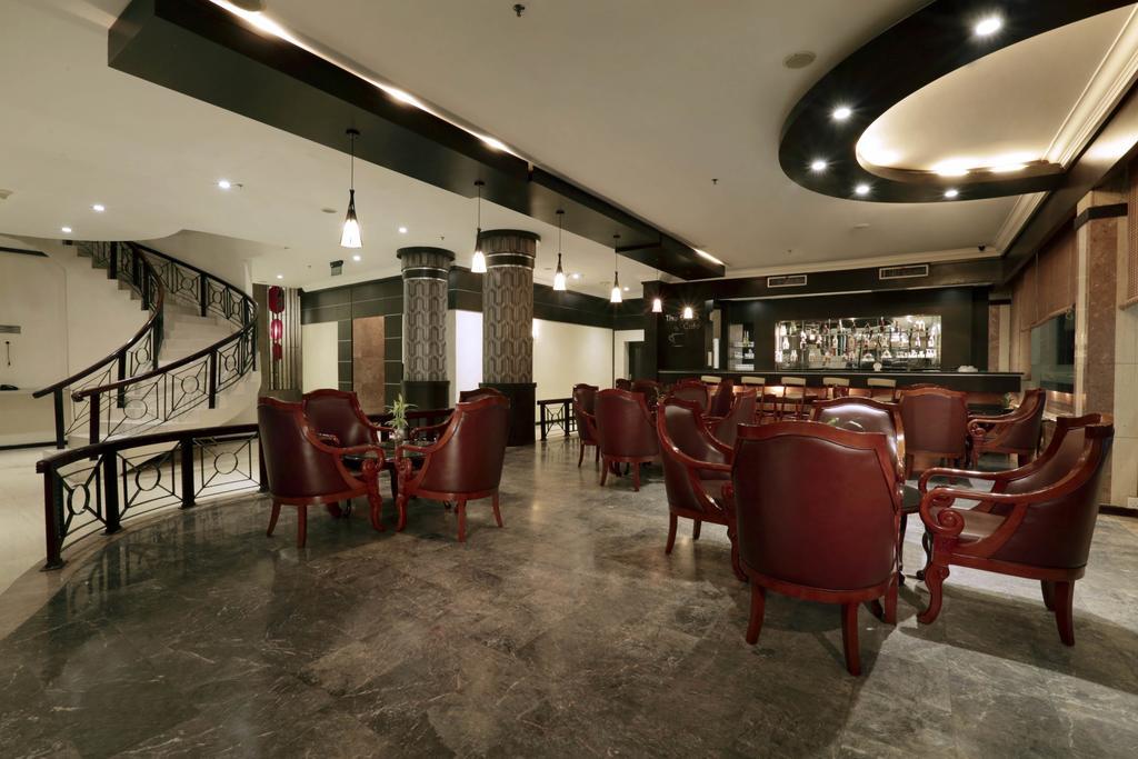 Aston Karimun City Hotel Танджунг-Балай-Каримун Экстерьер фото