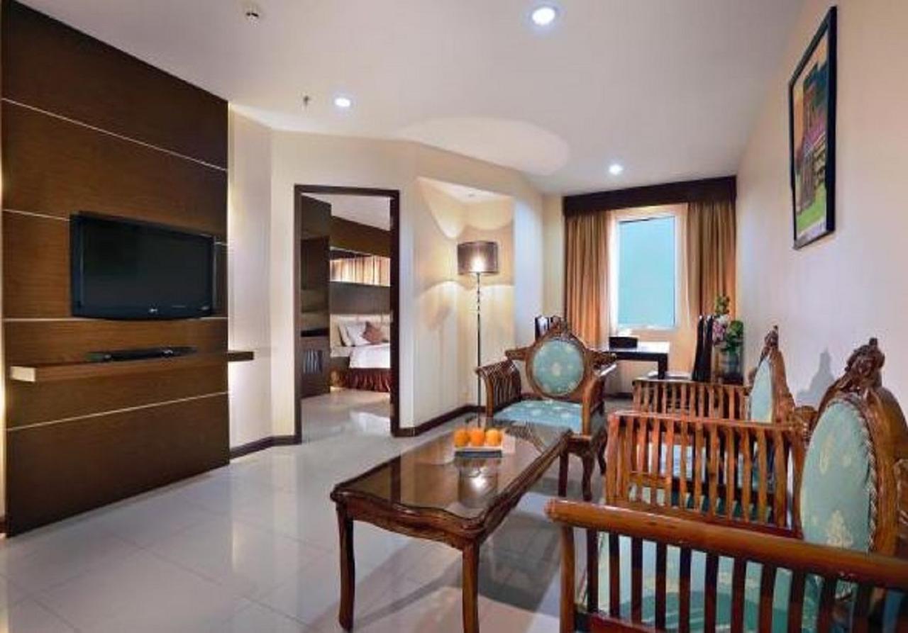 Aston Karimun City Hotel Танджунг-Балай-Каримун Экстерьер фото