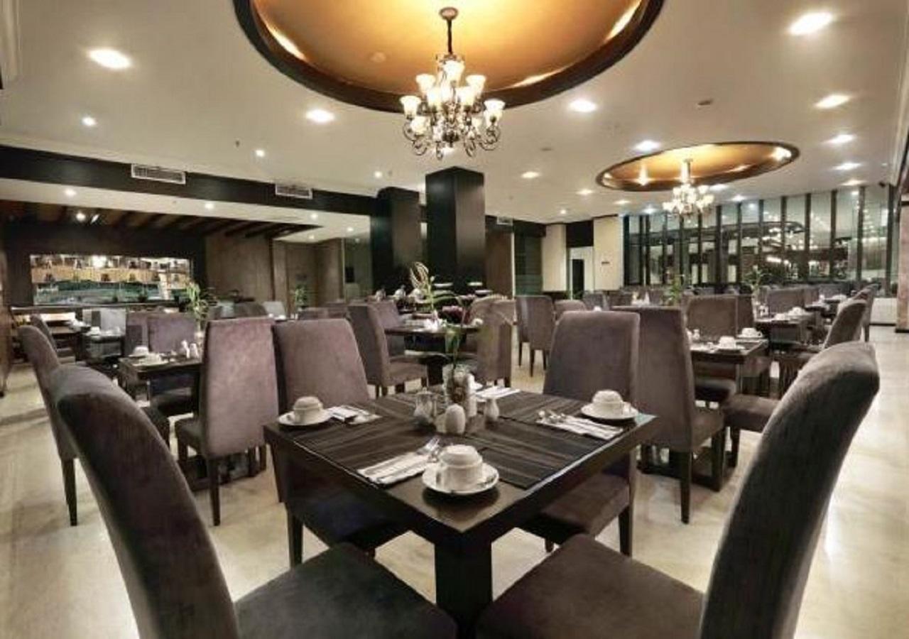 Aston Karimun City Hotel Танджунг-Балай-Каримун Экстерьер фото